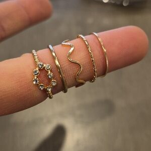 💙 5 Pcs Set Of Elegant Gold-Tone Stacking Dainty Rings Set M